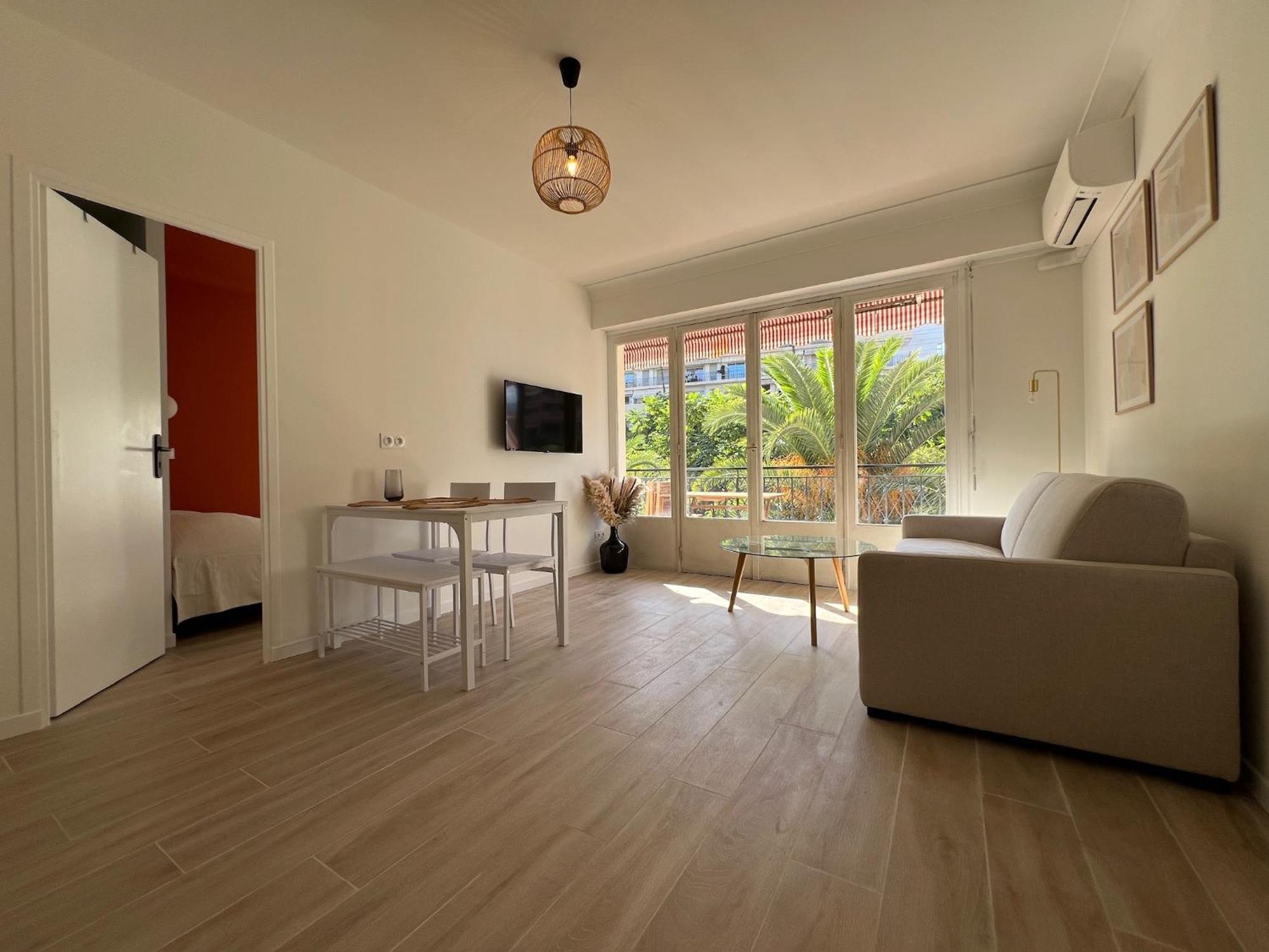 Magnifique T2 Proche Mer Et Ville Refait A Neuf Avec Terrasse Ментона Экстерьер фото